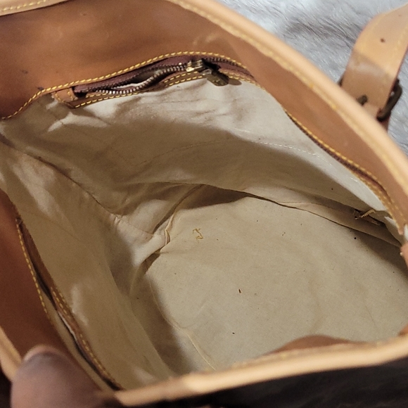 🤩🤩LOUIS VUITTON Bucket GM Shoulder Handbag - Picture 12 of 16